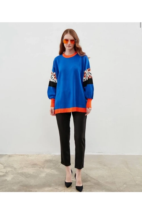 Modatalika Kadın Uzun Kollu Düz ve Kolları Desen Kombinli Oversize Triko Tunik