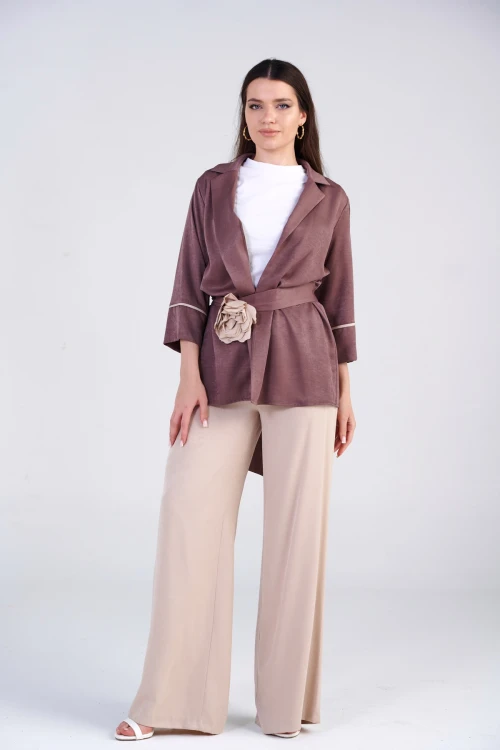 Trend Kadın Modern Tasarımı Ve Rahatlığıyla Tarzınıza Sofistike Bir Dokunuş Katıyor.