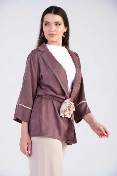 Trend Kadın Modern Tasarımı Ve Rahatlığıyla Tarzınıza Sofistike Bir Dokunuş Katıyor.