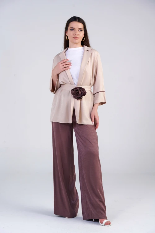 Trend Kadın Modern Tasarımı Ve Rahatlığıyla Tarzınıza Sofistike Bir Dokunuş Katıyor.