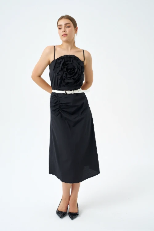 Trend Kadınl Yeni Sezon Pamuk Kumaş Midi Boy Gül Ve Kemer Detaylı Askılı Elbise