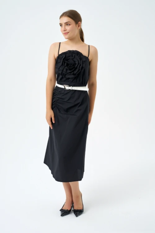 Trend Kadınl Yeni Sezon Pamuk Kumaş Midi Boy Gül Ve Kemer Detaylı Askılı Elbise