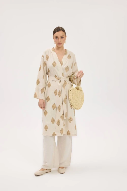 Şıklık Ve Konforun Mükemmel Uyumu: Krem İşlemeli Kimono İle Tarzınızı Baştan Yaratın!