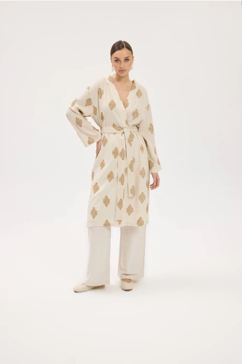 Şıklık Ve Konforun Mükemmel Uyumu: Krem İşlemeli Kimono İle Tarzınızı Baştan Yaratın!