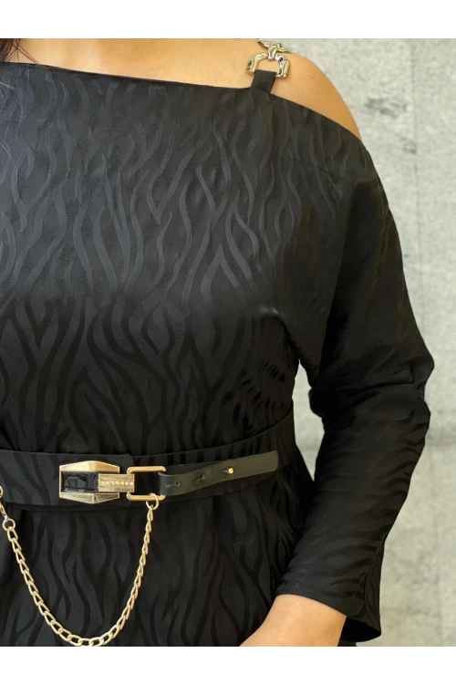 Trend Kadın Büyük Beden Yeni Sezon: Jakarlı Omuz Dekolteli, Aksesuarlı İkili Takım