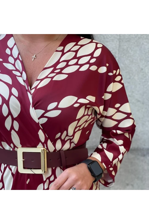 Trend Kadın Cesur desenler zarif kesimlerle buluşuyor Yeni büyük beden Elbisemiz.