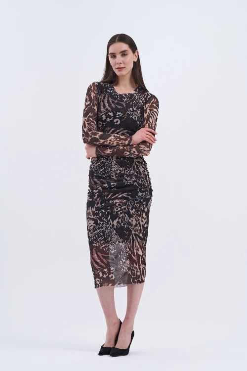 Trend Kadın Cesur ve Zarif Tül Elbiseyle Kendinizi Yansıtın!