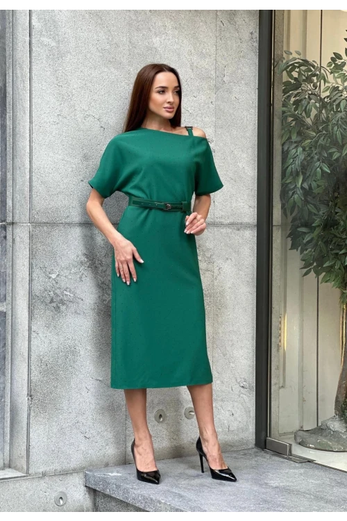 Trend Kadın Minimalist Şıklığın Renkli Dokunuşları Omuz Detaylarıyla Fark Yaratan Tasarım