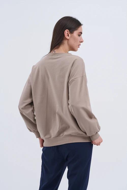 Trend Kadın Şıklığı ve rahatlığı bir arada sunan Sweatshirt.