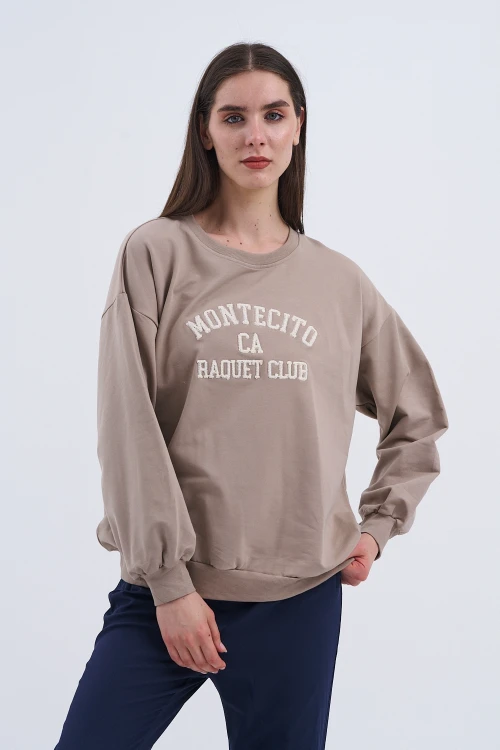 Trend Kadın Şıklığı ve rahatlığı bir arada sunan Sweatshirt.