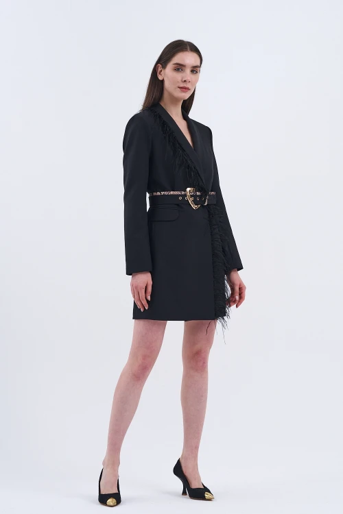 Trend Kadın Zarafetin Ve Şıklığın Buluştuğu Nokta Tüylü Ceket Elbise ile tarzınızı yansıtın